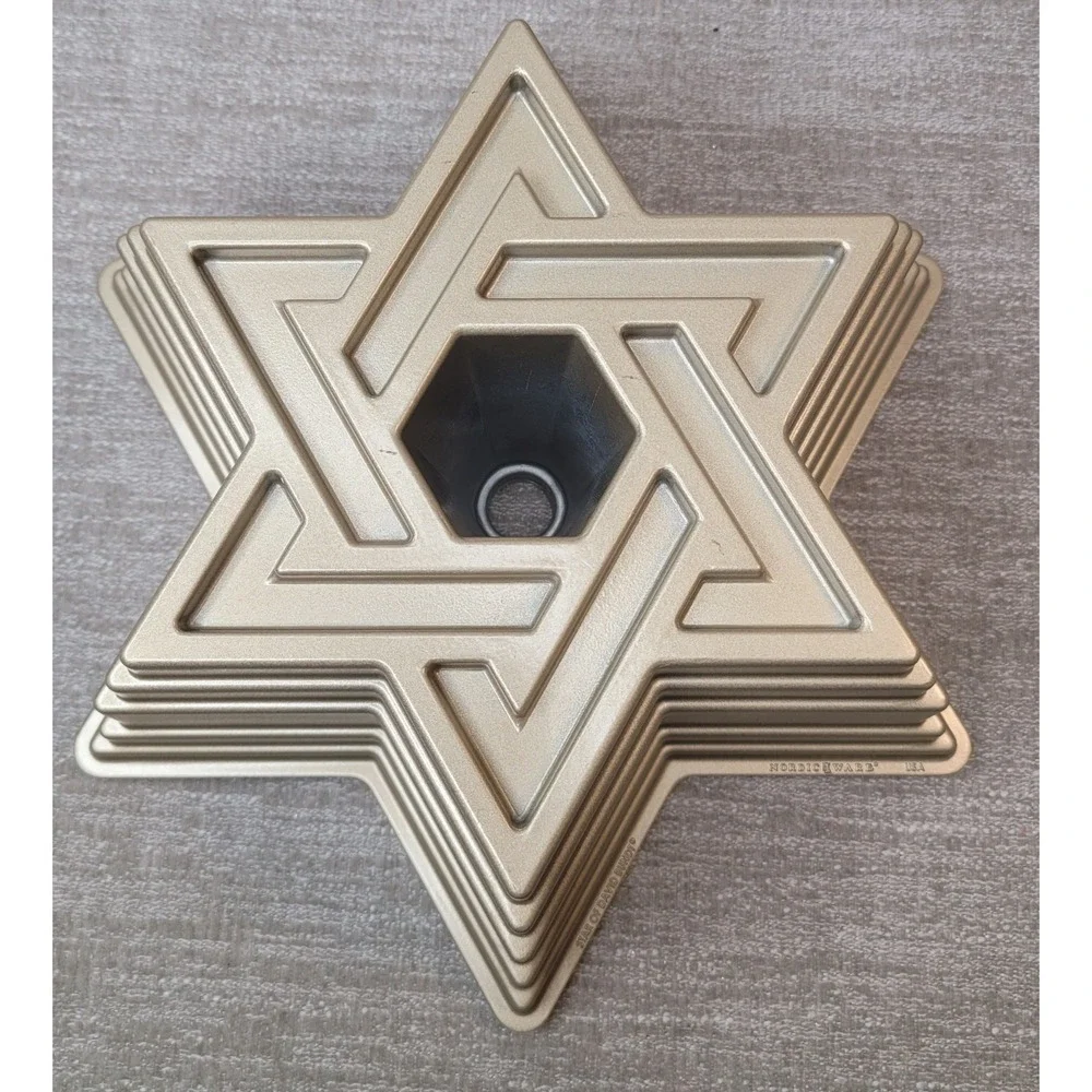 Williams Sonoma Star of David Bundt Cake Pan Nordic Ware‎ Gold Bakeware